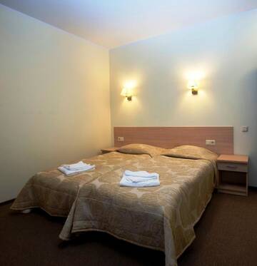 Фото номера Трехместный номер Отель Hotel SPA Arkadia г. Апшуциемс 4